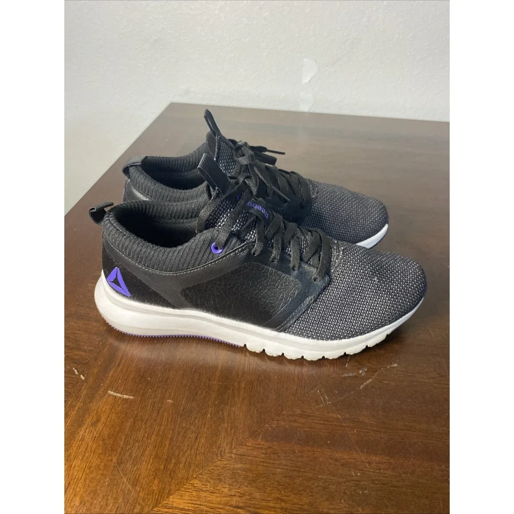Reebok CN5928 Black Purple Athletic Sneakers Womens 8.5 Low Top Running Shoes